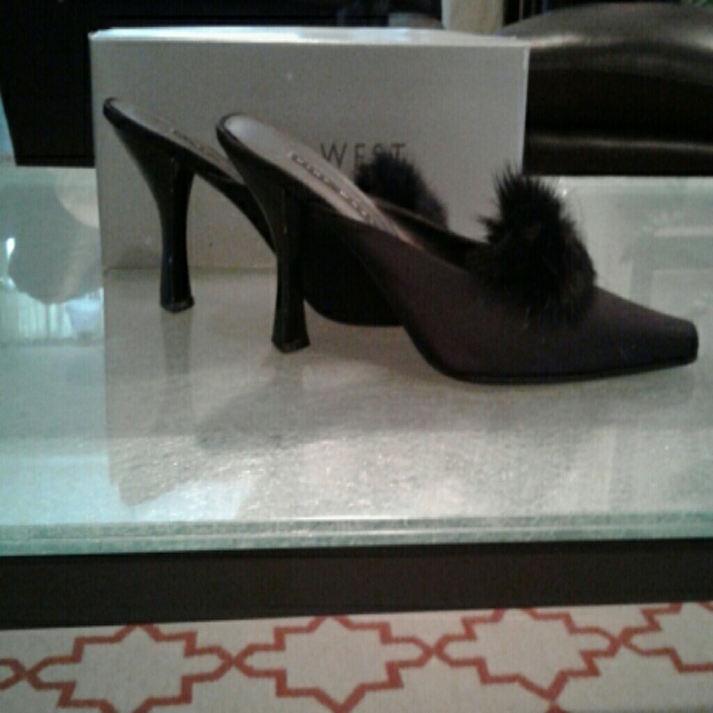 9 NINE WEST BLACK SHOES/ MULES  SIZE 8.5 L… - Picture 3 of 6